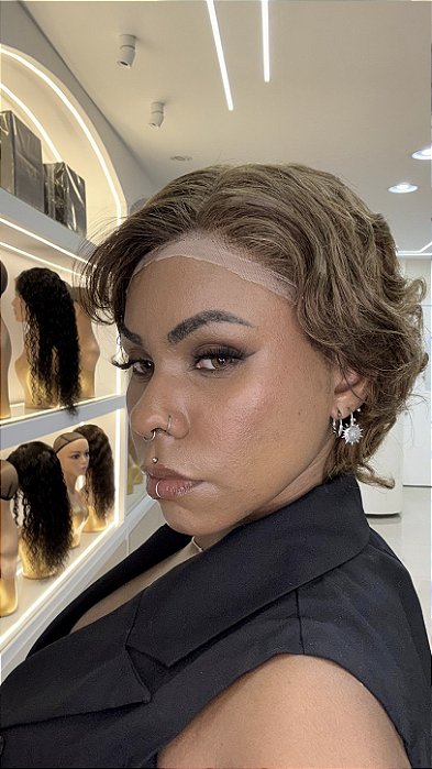 Lace Sandra Castanho Claro detalhe do corte