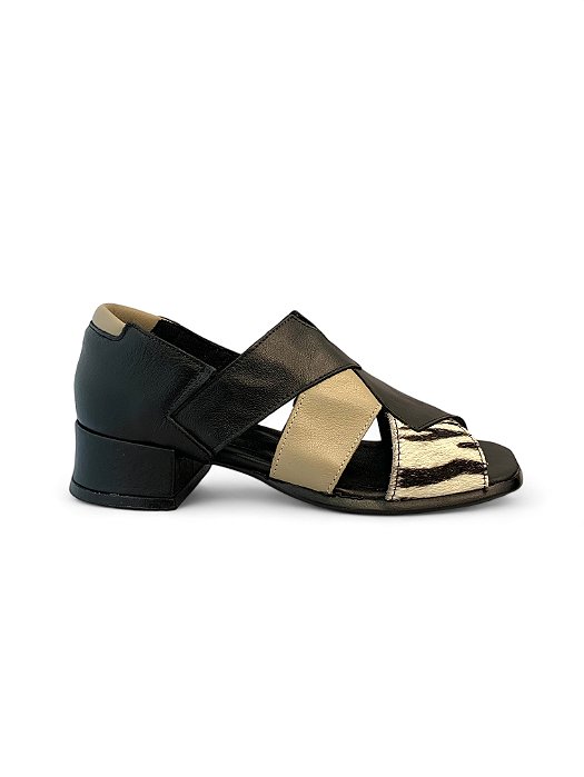 Sandália Your Shoes Preto e Zebra