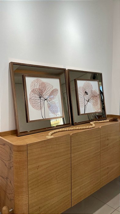 ENVIO IMEDIATO - Conjunto com 02 quadros decorativos Flores Secas 60x60cm (LxA) Moldura Cobre sobreposta em espelho bronze