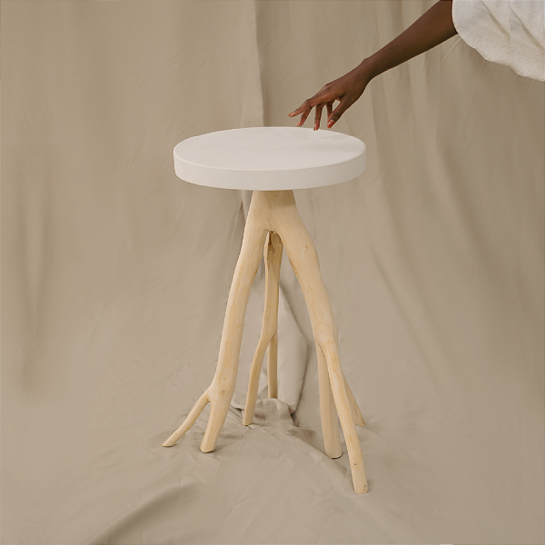 Mesa BÊRA A-A3 por Leonardo Allouchie