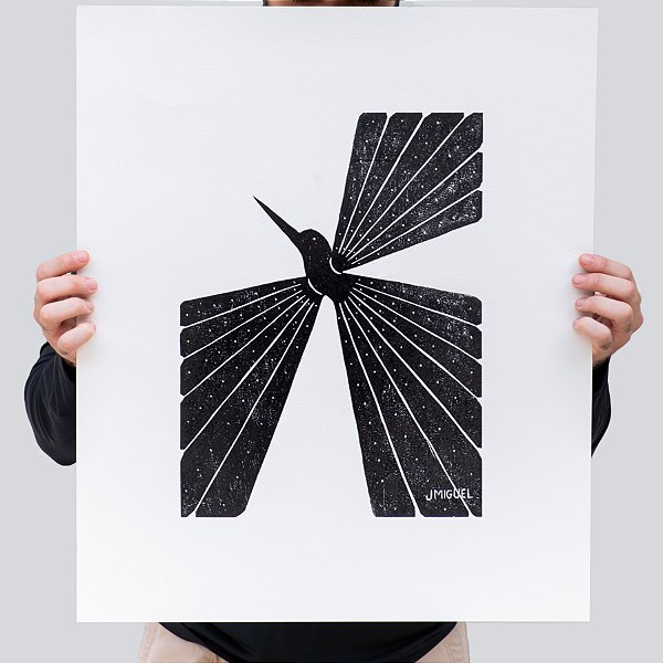 Gravura Colibri G Preta por Leo Allouchie e J. Miguel
