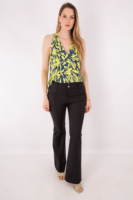 CALÇA FLARE SARJA GABRIELA - PRETO