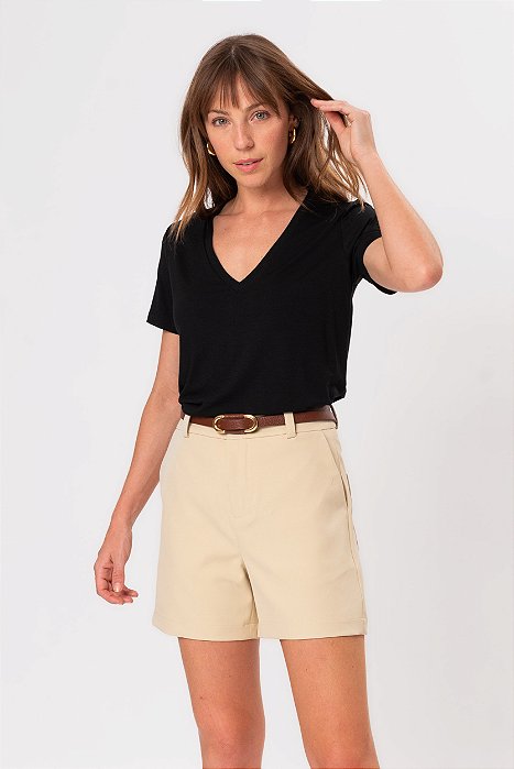 T-SHIRT DECOTE V PRETO SOFIA ESSENTIAL