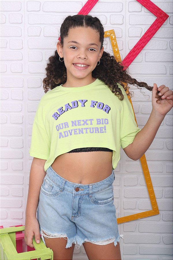 Cropped teen  t-shirt ready for verde neon