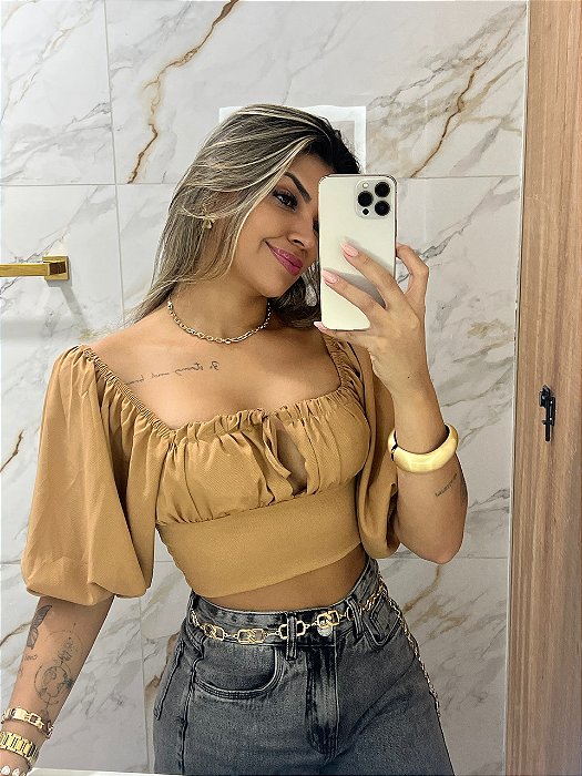 Cropped Emília