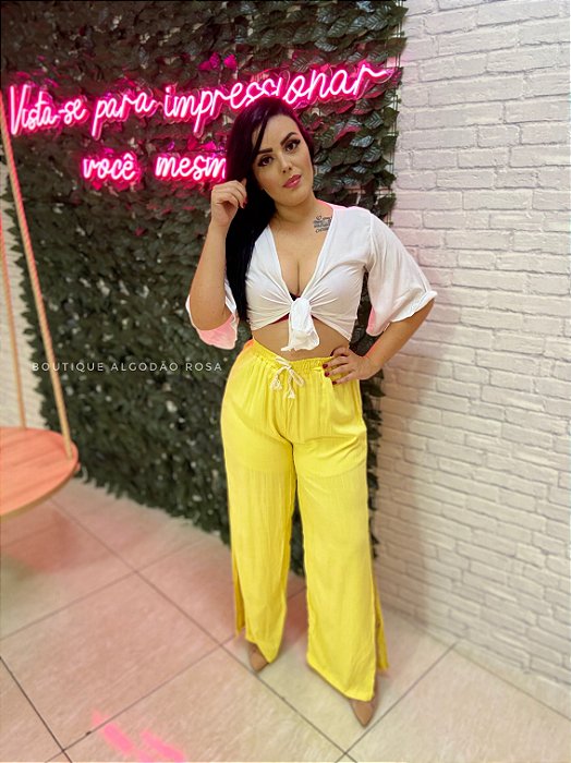 calça pantalona amarela