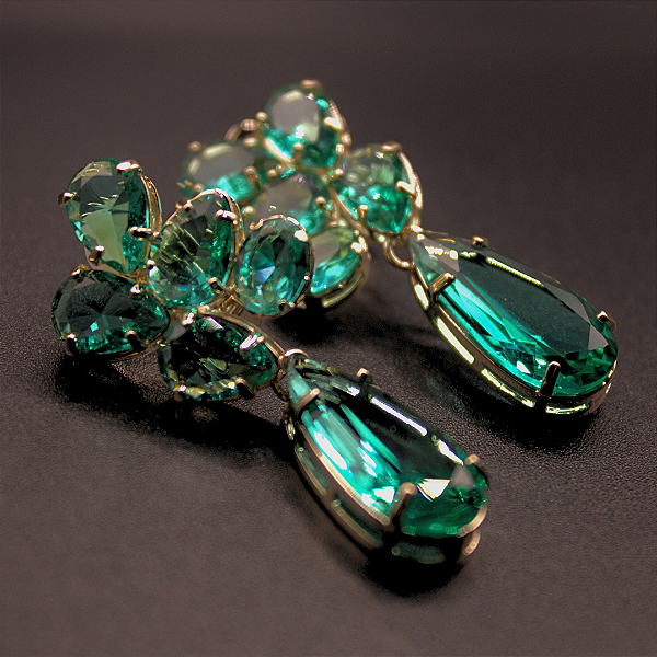 Brinco de Pressão BP Accessories - Clipe Retrô com Zircônias Verde Tiffany e Pingente Gota - Elegância Refinada Pretiosus