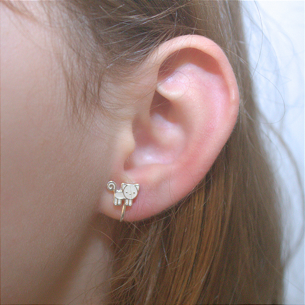 Brinco de Pressão Infantil BP - Gatinho Branco | Banho Ouro 18K ou Prata 925