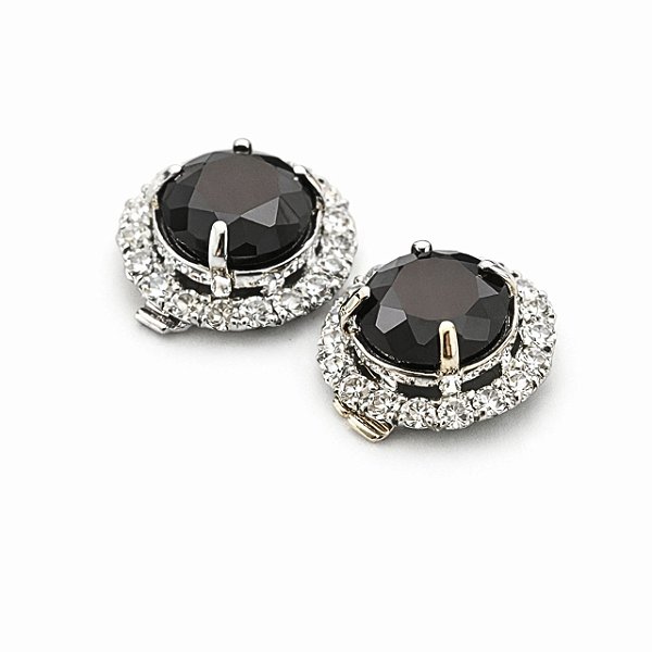 Brinco de Pressão BP com Zircônia Preta e Cristais Brancos | Banho Prata | Clipe Retrô | 1,00 x 1,00 cm