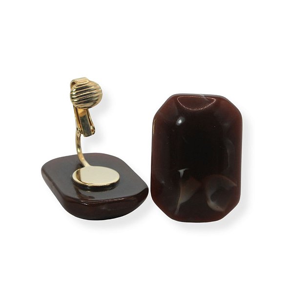 Brinco de Pressão Acrílico Cremoso Retangular Chocolate Noir | Clipe Francês Ajustável Ouro 18K | 2,50 cm | Coleção Mocha 2025