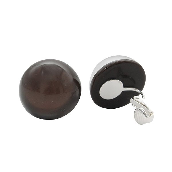 Brinco de Pressão Acrílico Cremoso Marrom Café Intenso | Formato Semiesférico | Clipe Francês Ajustável Prata 925 | 2,50 cm | Coleção Mocha 2025