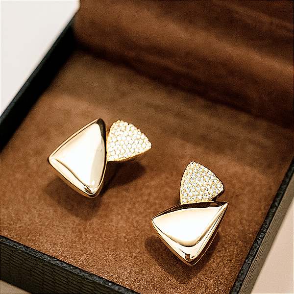 Brinco de Pressão Lumière – Géométrie Lumineuse | Ouro 18K, Micro Zircônias & Clipe Exclusivo