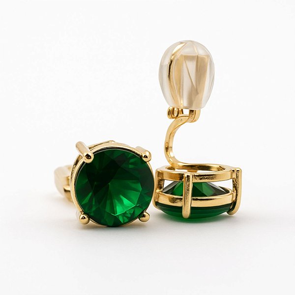 Brinco de Pressão Solitário Redondo com Zircônia Verde Esmeralda | Banho Ouro 18K | Elegância Delicada e Sofisticada