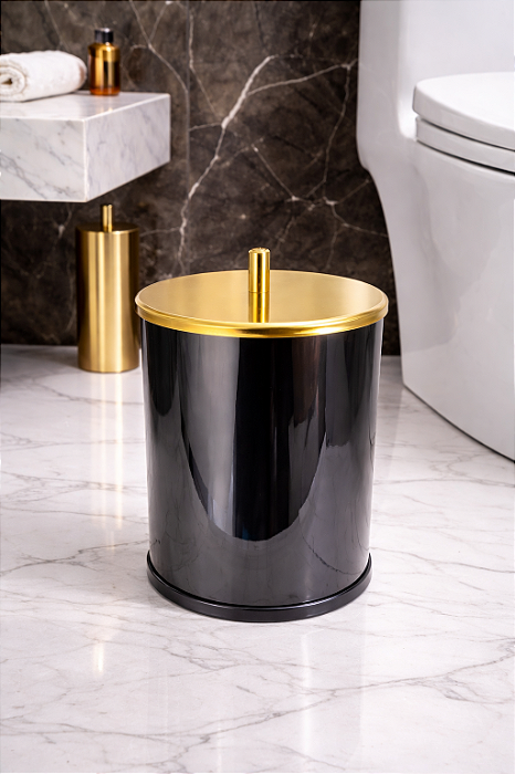 Lixeira Dione Redonda Preta e Dourada em Aço Inox com Tampa Pino 5,4L