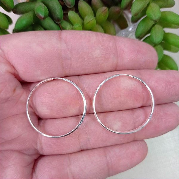 Argola De Prata Redonda Fio Meia Cana 2,7 Cm – Joia em Prata 925 de Qualidade