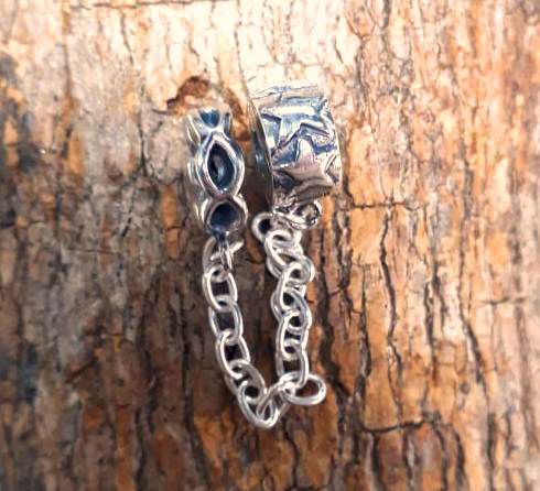 Berloque De Prata Trava Pega Ladrão – Joia em Prata 925 de Qualidade