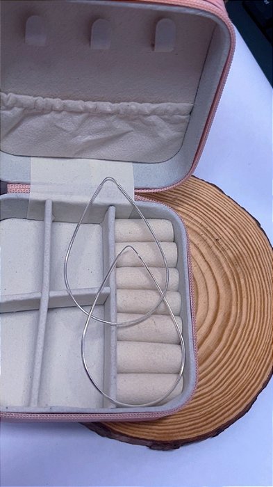 Argola Gota Meia Cana 6,9 cm em Prata