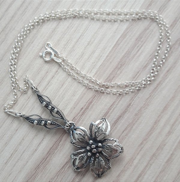 Colar Choker De Prata Flower Hibisco – Joia em Prata 925 de Qualidade