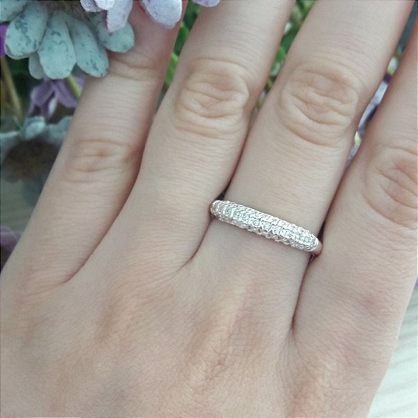 Anel De Prata Clara Com Micro Zircônias – Joia em Prata 925 de Qualidade