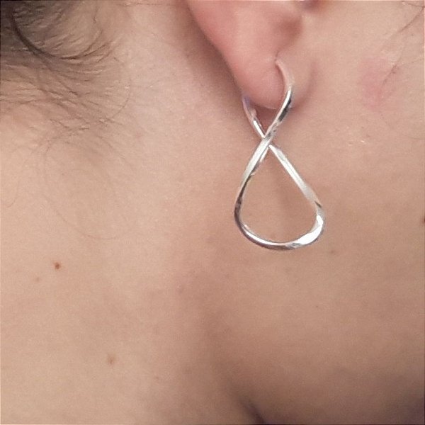 Argola De Prata Infinito Fio Quadrado 5,0 Cm – Joia em Prata 925 de Qualidade