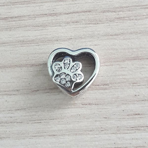 Berloque De Prata Coração Vazado Com Patinha – Joia em Prata 925 de Qualidade