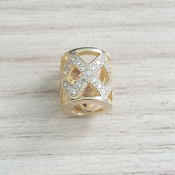 Berloque De Prata Com Ouro 18K Vazado Com Micro Zircônias – Joia em Prata 925 de Qualidade