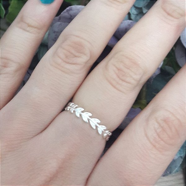 Anel De Prata Liso Folhagem Inteiriço – Joia em Prata 925 de Qualidade