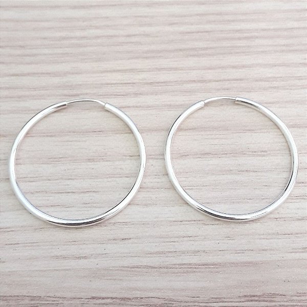 Argola De Prata Fio Redondo 2,8 Cm – Joia em Prata 925 de Qualidade