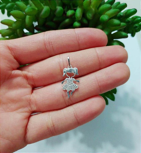 Pingente De Prata Menina 2 Com Micro Zircônia – Joia em Prata 925 de Qualidade