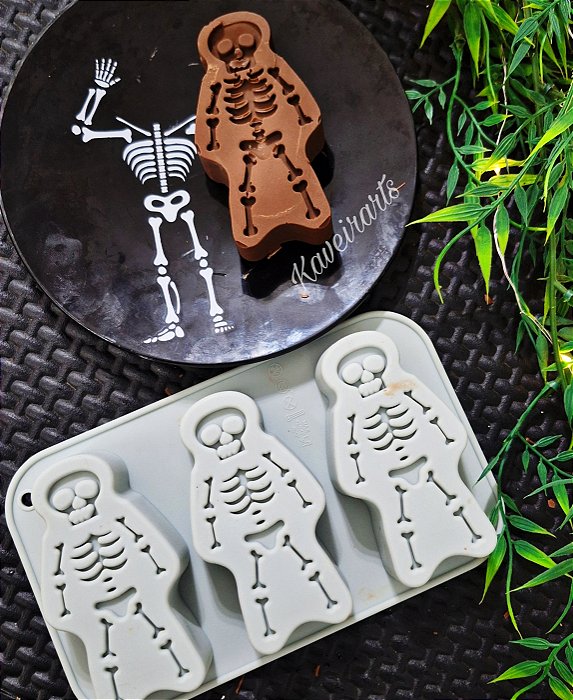 Forma Três Esqueletos