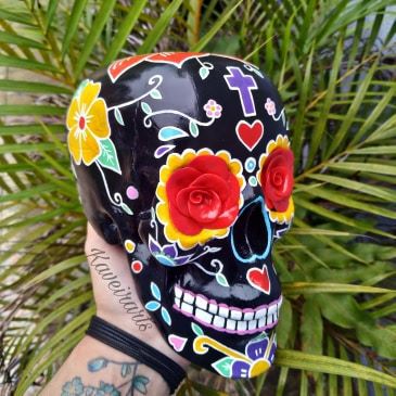 Caveira Mexicana Com Rosas Vermelhas - Branca ou Preta - Grande