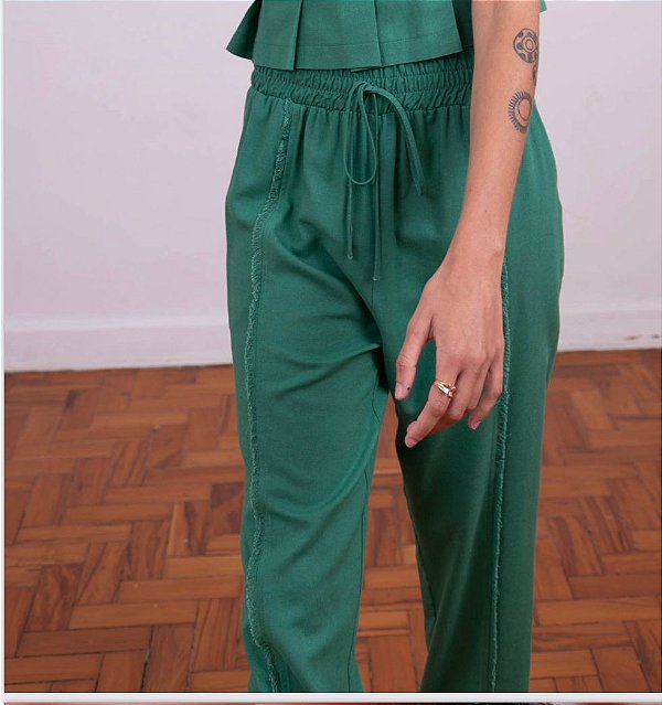 Calça Detalhes Desfiados