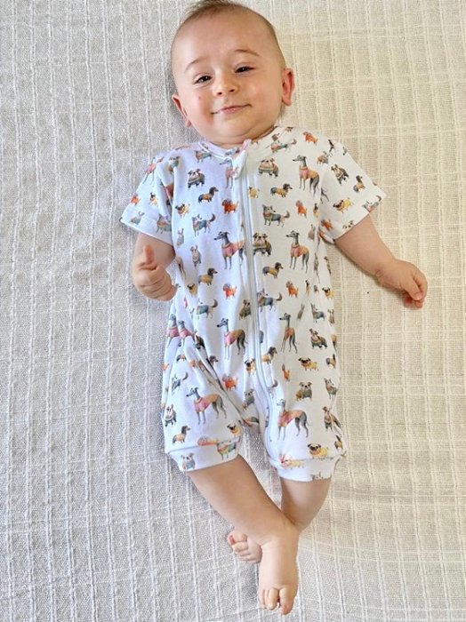 Macacão Bebê Curto Romper 100% Algodão com Zíper Estampa Cachorrinhos