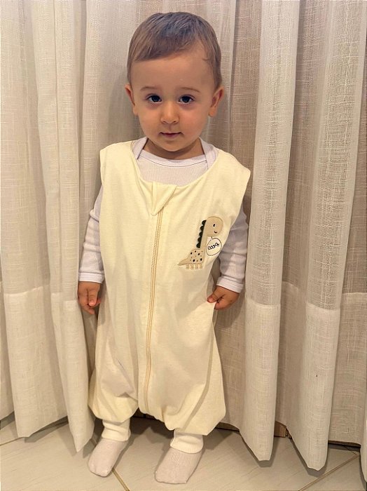 Saco de Dormir Infantil com Pezinho em Malha 100% Algodão Cor Off Liso Bordado Dino