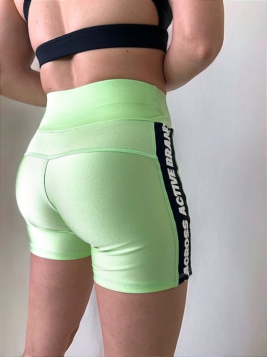 Shorts Recortes Glow Maçã Verde