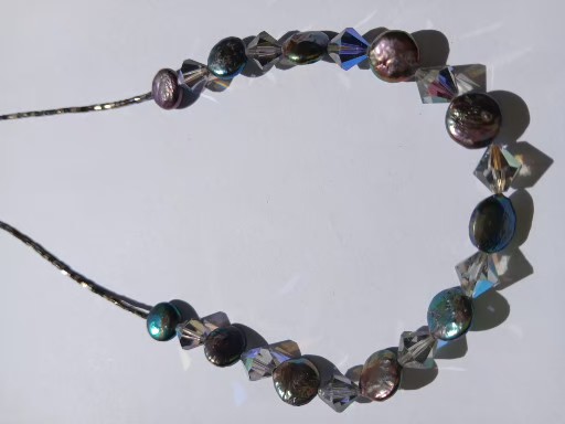 Colar de Pérola Moeda Colorida com Cristais Swarovski