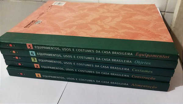 Kit 5 Livros - Equipamentos, Usos e Costumes Da Casa Brasileira