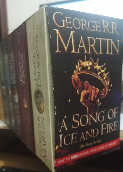 Box A Song of ice and fire - The Story so far - George R. R, Martin - 6 Volumes (em inglês)