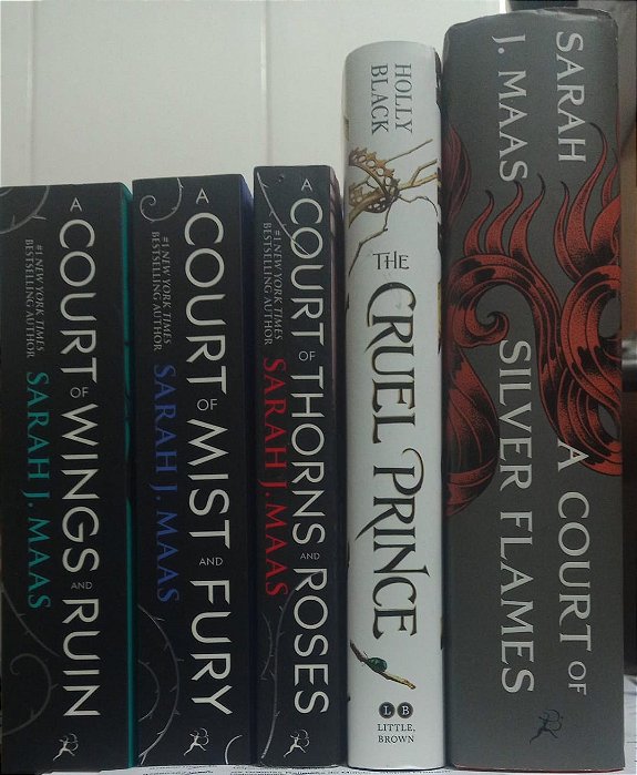 A Court of Thorns and Roses - Coleção Corte de Espinhos e Rosas - 4 Volumes + The Cruel Prince (Em inglês)