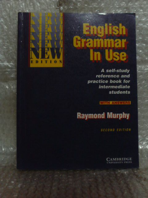 English Grammar In Use - Second Edition - Raymond Murphy (amarelado)