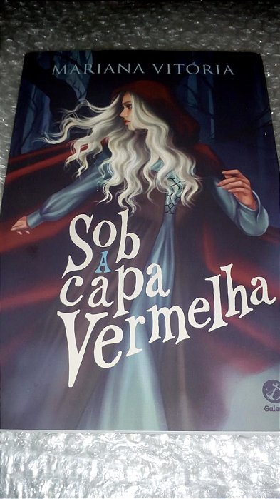 Sob a pele vermelha - Mariana Vitória