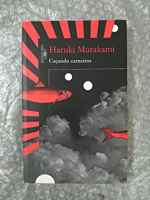 Caçando Carneiros - Haruki Murakami