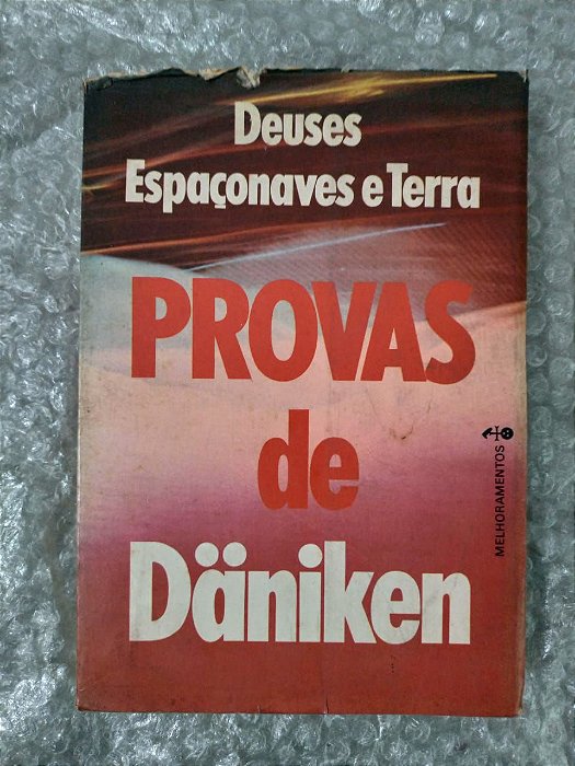Deuses Espaçonaves e Terra - Pravos de Däniken
