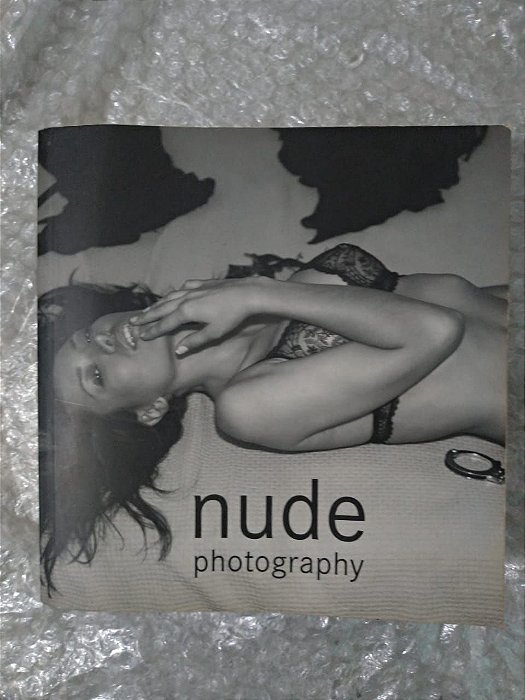 Nude Photography - Marta Serrats (Editor)