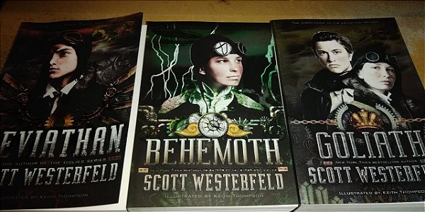 Trilogia Leviathan - Scott Westerfeld - Keith Thompson - Em inglês