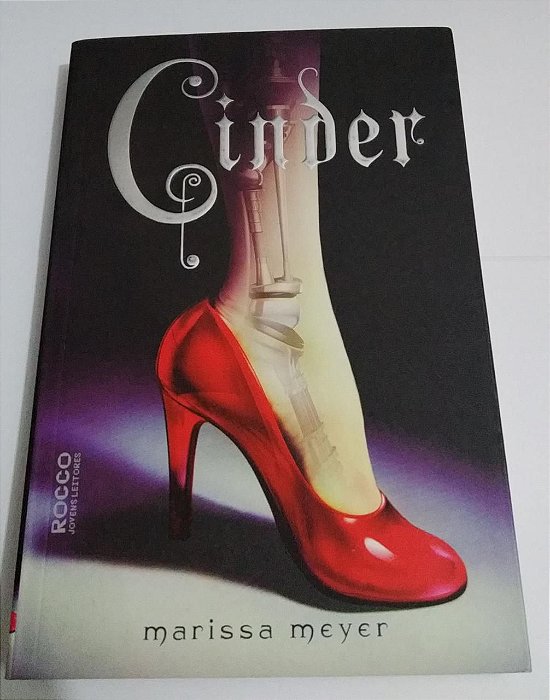 Cinder - Marissa Meyer