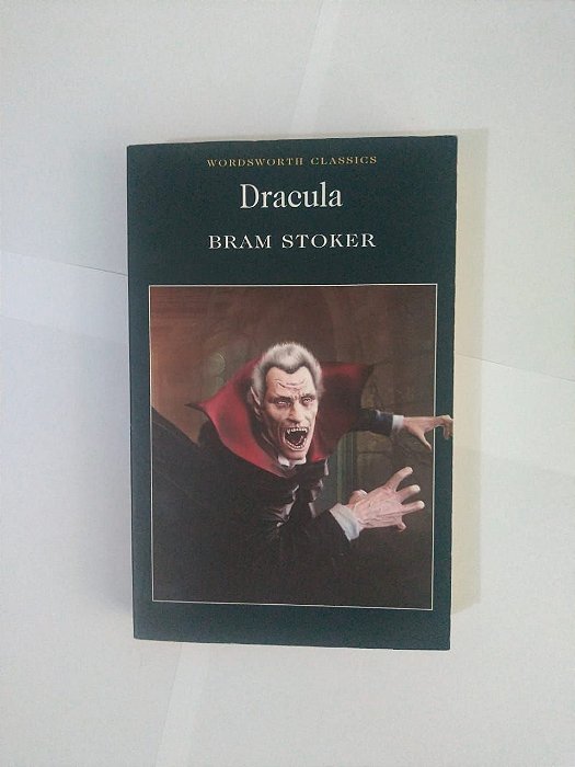 Dracula - Bram Stoker (Leitura e Inglês)