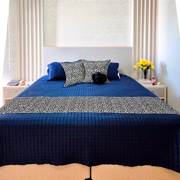 Peseira Casal Luxo Cama Sofá Decorativa Protetora + 2 Capa Almofada 45x45 Maia