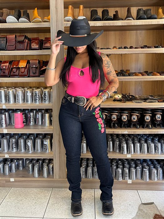 Calça Flare Bordada Rosas Fazendeiros