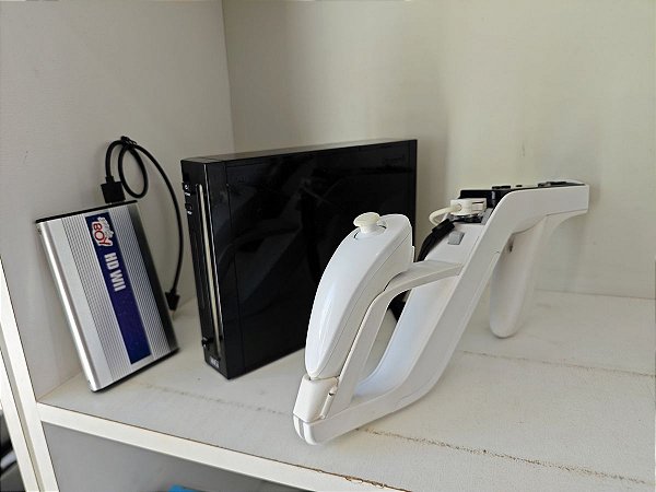 Nintendo Wii Preto + HD 80Gb + 24 jogos + 2000 Jogos Retrô